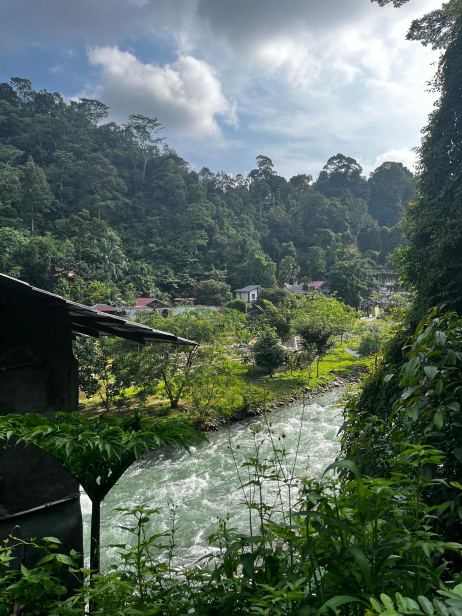 Charlys Little House Hotel บูกิตลาวัง ภายนอก รูปภาพ