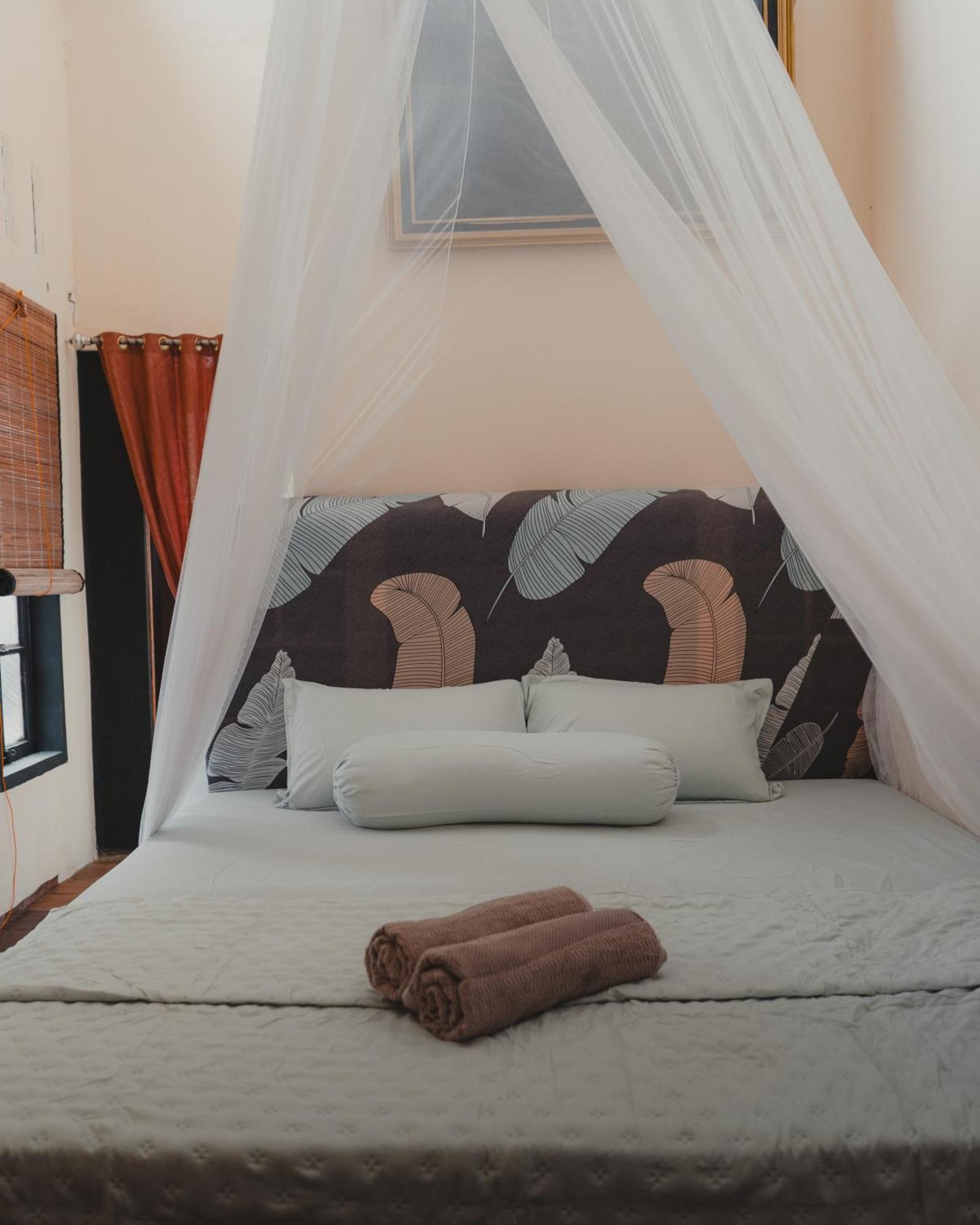 Charlys Little House Hotel บูกิตลาวัง ภายนอก รูปภาพ
